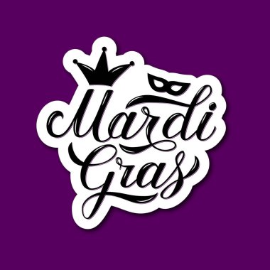 Mardi Gras kaligrafi el yazı parlak mor zemin üzerine. New Orleans'ın geleneksel karnaval. Yağ veya Shrove Salı günü kutlama poster. Vektör şablon afiş, el ilanı, yeni yıl eğlencesi daveti için.