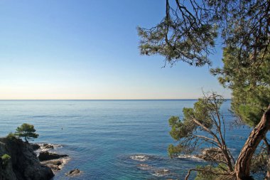 Bir Lloret de Mar, Costa Brava, Katalonya, İspanya Deniz Manzaralı. Yaz güneşli gün.