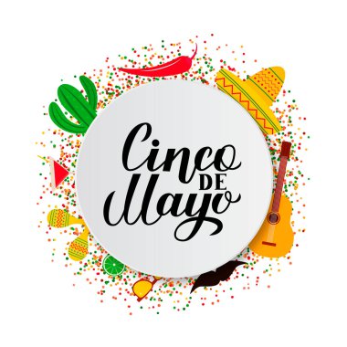 Cinco De Mayo geleneksel Meksika sembolleri ile kağıt plaka üzerine yazı: Sombrero, gitar, biber, kaktüs, maracas. Parti davetiyesi, afiş, afiş, tebrik kartı, el ilanı için şablonu kolayca disesin.