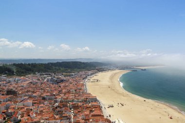 Füniküden Nazare plajının manzarası. ATI 'nin sahil şeridi