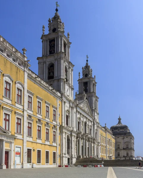 Palacio Nacional de Mafra. Barrio de Lisboa, Portugal. Fran. —  Fotos de Stock