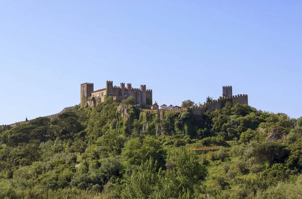 Piękny widok na fortecę. Starożytny zamek i ściana O — Zdjęcie stockowe