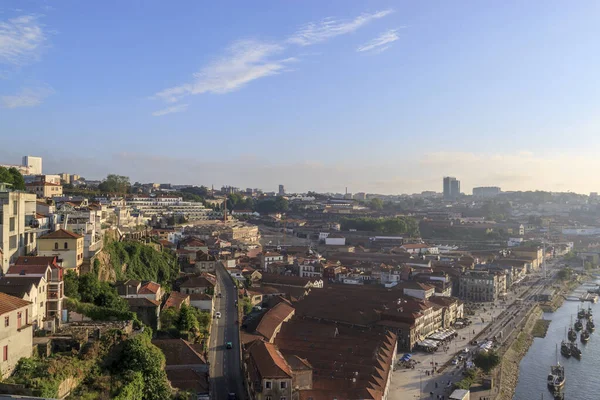 Veduta di Vila Nova de Gaia dal ponte Dom Luis I. L'argine. — Foto Stock