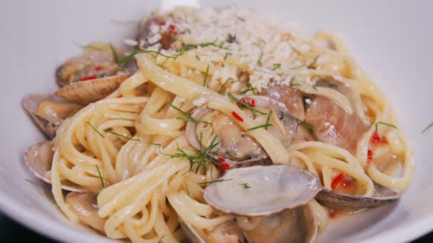 Primer Plano Tiro Como Pasta Decorada Eneldo Cámara Lenta Dill — Vídeos de Stock