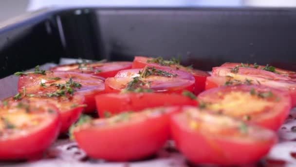 Rosemary Está Cair Tomates Chef Está Cozinhar Tomates Alguém Está — Vídeo de Stock