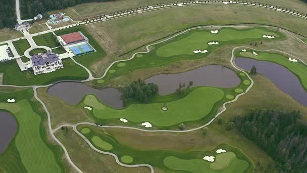 Campo Golf Desde Altura Vuelo Pájaro Club Golf Aéreo Drone — Vídeo de stock