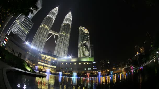 Kuala Lumpur Centro Cidade Fonte Luzes Mostram Padrão — Vídeo de Stock