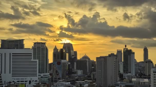 Pôr Sol Laranja Sobre Cidade Skyline — Vídeo de Stock