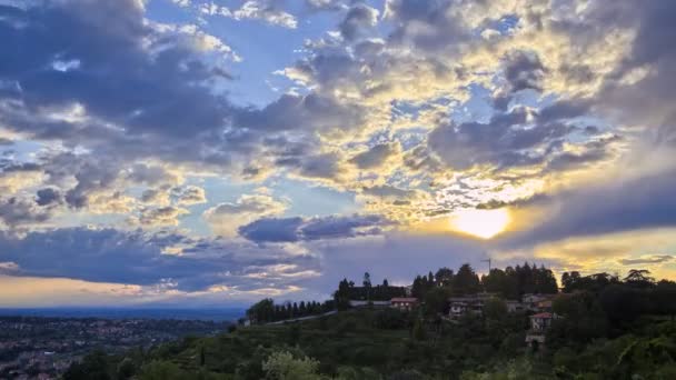 Kleurrijke Zonsondergang Heuvels Timelapse — Stockvideo