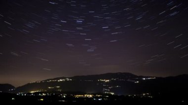 Yıldız yollar üzerinde İtalyanca Hills Timelapse