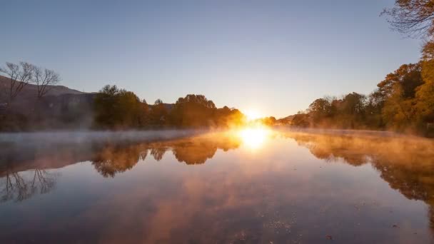 Sonnenaufgang Nebel Tanzlandschaft — Stockvideo