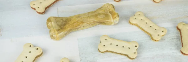 Different chewing bones for dogs