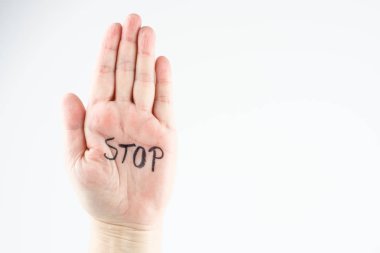 Kadın eli onun avucunun içinde kelime stop