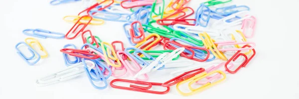 Bunte Büroklammern Auf Weißem Hintergrund Banner — Stockfoto