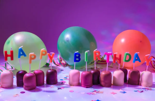 Feliz Aniversário Decoração Aniversário Feliz Com Beijos Espuma Balões Efeitos — Fotografia de Stock