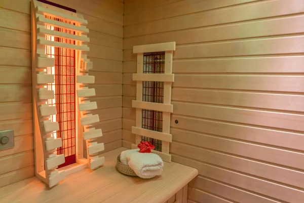 Privat infrared sauna with towels