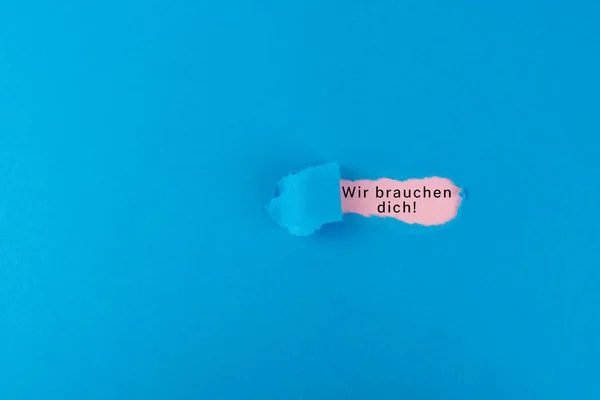 Zerrissenes Papier Mit Den Deutschen Wörtern Für Wir Brauchen Dich — Stockfoto