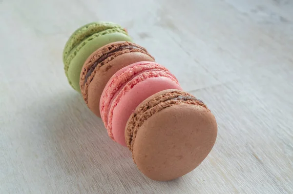 Macarons Coloridos Una Fila —  Fotos de Stock