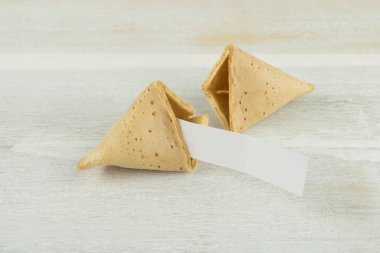 Boş etiket ile kırık fal kurabiyesi