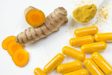 Zerdeçal kök ve curcuma toz ve curcuma kapsül