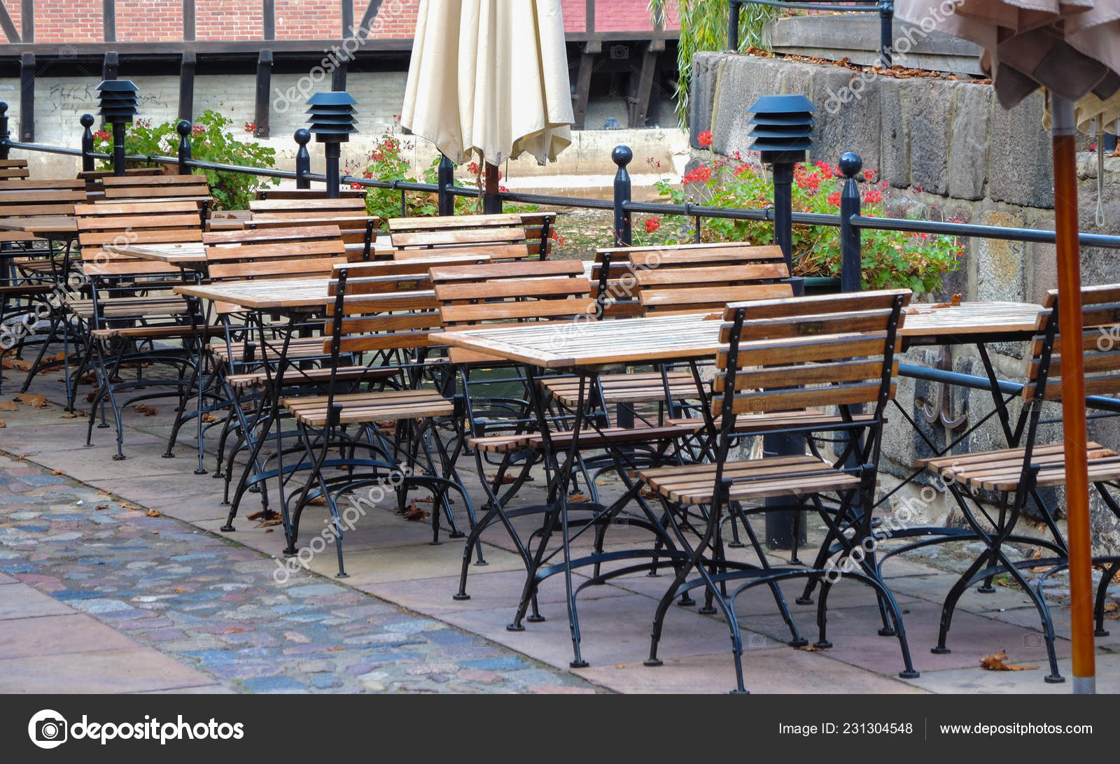 Beer Garden Chairs Tables Stock Photo by ©AngelaRohde 231304548