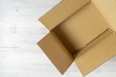 Karton kutu, yukarıdan görünüm açıldı