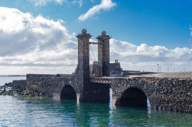 Arrecife, Lanzarote, İspanya, Castillo de San Gabriel manzaralı