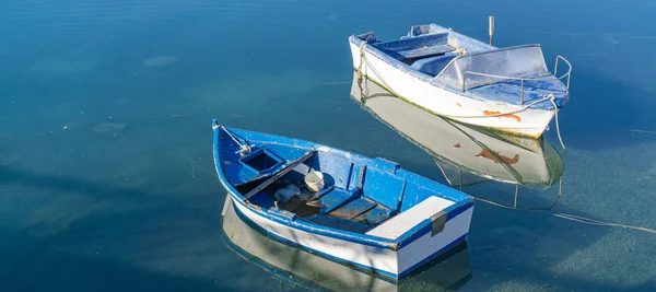 Dois Barcos Linha Água — Fotografia de Stock