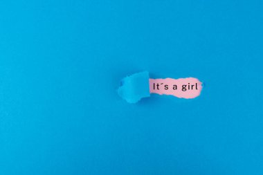 Sahil kıyısından Weissenhauser Strand, Almanya 'daki Baltık Denizi' nin doğal plajına bakın.