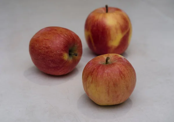 Frisches Obst Ernte Äpfel Sind Rot Gelb Und Grün — Stockfoto