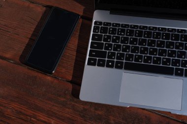 Masaüstü, ahşap tezgah Uzaktan İşletme Yatırımı