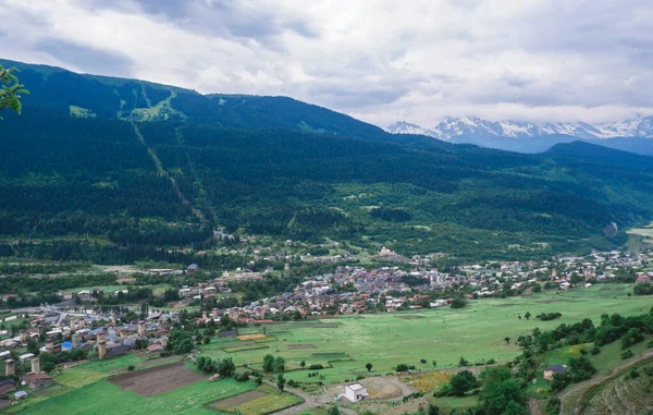 Vista Ciudad Mestia Georgia Svaneti Desde Montaña Vista Del Pueblo — Foto de Stock