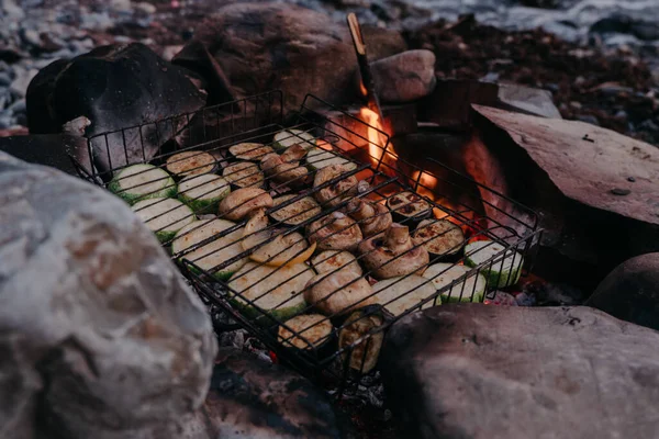 Variety Vegetables Mushrooms Grilled Fire Grill Vegetarian Barbecue Fire Beach — Stock Photo, Image