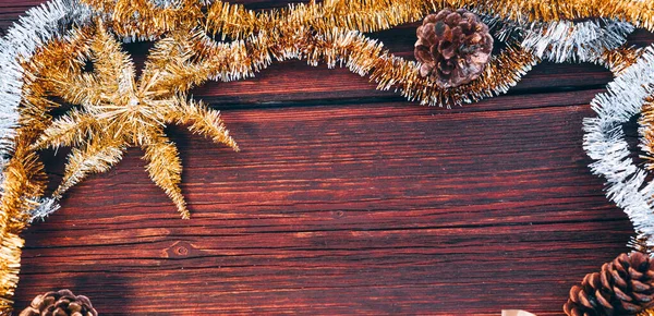 Schöne Horizontale Weihnachtshintergrund Gelbes Orangefarbenes Goldenes Und Silbrig Glänzendes Lametta — Stockfoto