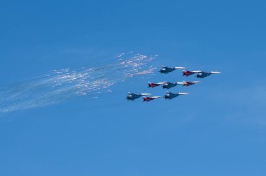 05/09/2018, Moskova, Zafer Bayramı kutlamaları. Hava geçit şehri