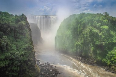 Dünyanın en büyük şelale Victoria's. Afrika: Zambiya ve Zimbabve.