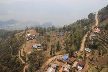 Görünümü Pokhara çevre. Pokahara, Nepal üzerinden uçan. Pirinç terasları