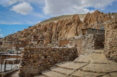 Eski İran mağara köyde Kandovan kayalar. Persia mirası. UNESCO