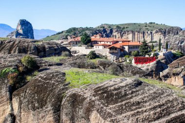 Kayalık Tapınağı Hıristiyan Ortodoks Meteora kompleksinin bir Kuzey Yunanistan ana konumlar ve yüksek kayaların üzerinde yer alan ve ülkenin en eski tapınak biridir.