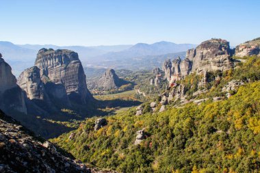 Kayalık Tapınağı Hıristiyan Ortodoks Meteora kompleksinin bir Kuzey Yunanistan ana konumlar ve yüksek kayaların üzerinde yer alan ve ülkenin en eski tapınak biridir.