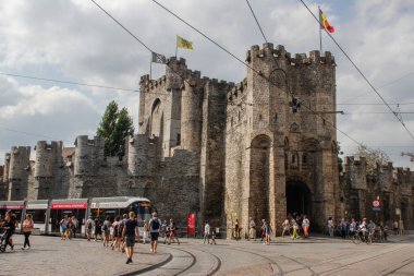 Ghent, Belçika - 16 Ağustos 2018: Ortaçağ Kalesi kale şehir merkezinde.