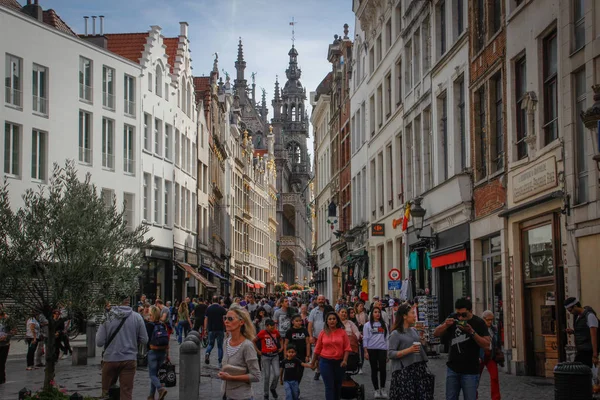 Bruselas Bélgica Septiembre 2018 Vida Callejera Centro Bruselas Antiguas Casas — Foto de Stock