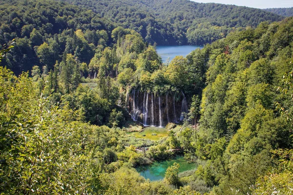 Das Wichtigste Naturdenkmal Kroatiens Sind Die Plitvicer Seen Mit Kaskaden — Stockfoto