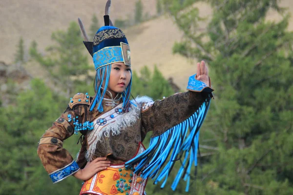 Kyzyl Tuvinská Rusko Srpna 2014 Mongolská Žena Šaman Čarodějnice Kostým — Stock fotografie