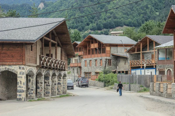 Mestia Geórgia Julho 2014 Ruas Cidade Turística Mestia Região Svaneti — Fotografia de Stock