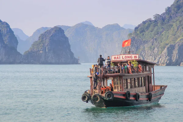 Long Bay Vietnam Gennaio 2016 Famoso Sito Patrimonio Unesco Long — Foto Stock