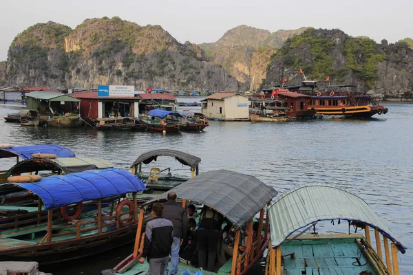 Long Bay Vietnam Gennaio 2016 Famoso Sito Patrimonio Unesco Long — Foto Stock