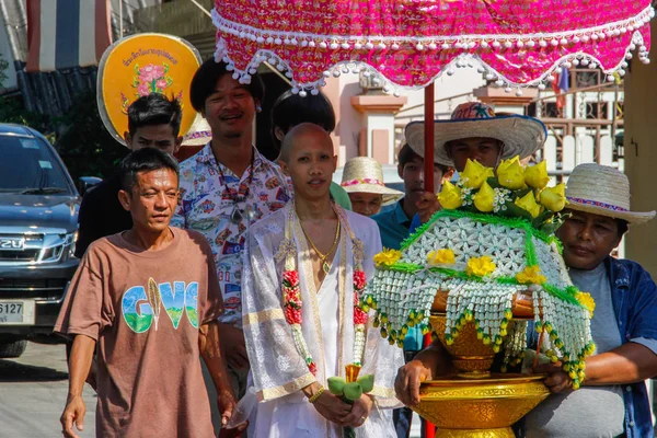 Ayutthaya Tajlandia Marca 2018 Ślub Pana Młodego Białej Sukni Pod — Zdjęcie stockowe