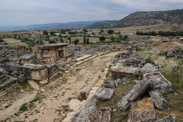 Ruiny Starobylého Historického Města Hierapolis Sloupy Brány Hroby Pamukalle Turecko — Stock fotografie