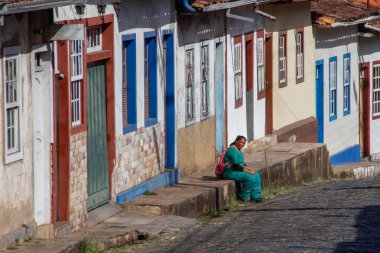 Ouro Preto, Brezilya - 3 Temmuz 2019: Brezilya 'da sömürge mimarisi ve kiliseleri olan güzel bir şehir. Minas Gerais eyaletinin başkenti Unesco tarafından Dünya Mirası olarak belirlendi.